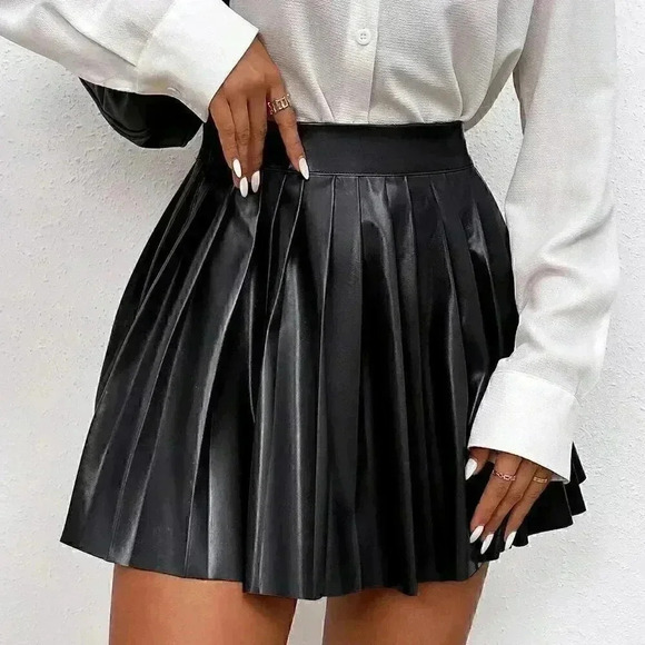 Black Preppy Womens High Waist Metallic Pleated Skirt - Picture 4 of 5